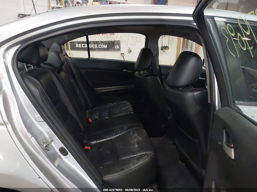 2008 HONDA ACCORD VIN: 1HGCP36898A051768