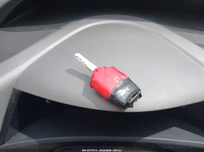 2012 HONDA CIVIC VIN: 2HGFG3B81CH513088