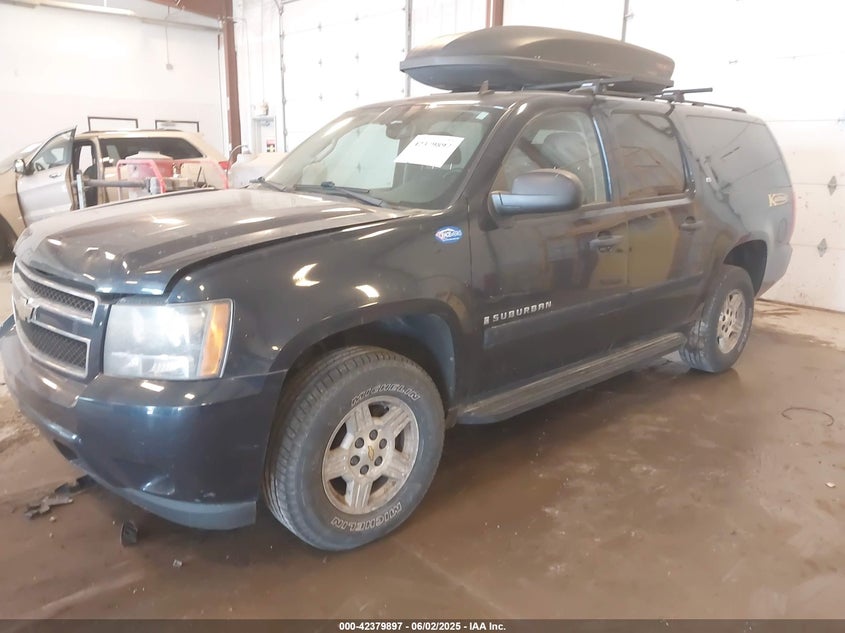 2008 CHEVROLET SUBURBAN VIN: 1GNFK16328J211810