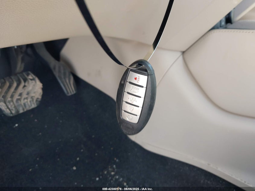 VIN 5N1AT2MV4HC778305 2017 NISSAN ROGUE SV/SL