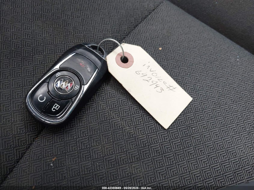 VIN KL4MMBS20LB113059 2020 BUICK ENCORE GX FWD PREFERRED