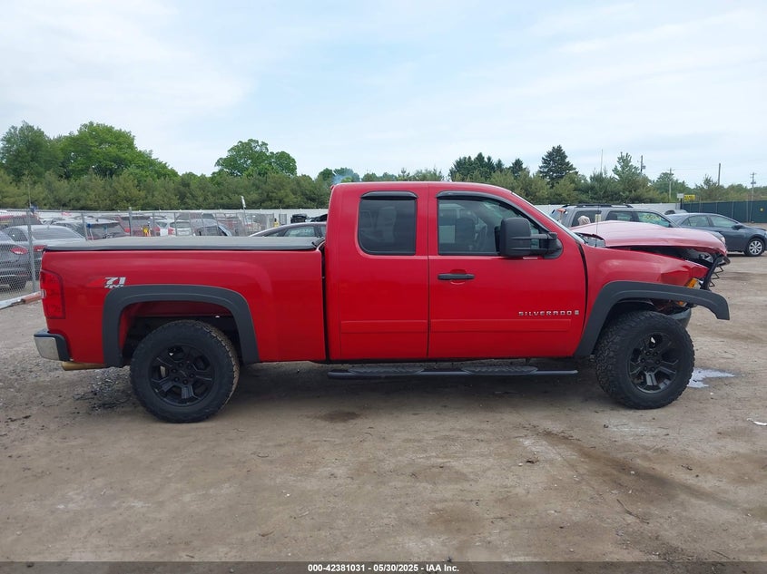 2008 CHEVROLET SILVERADO VIN: 2GCEK19J481202423