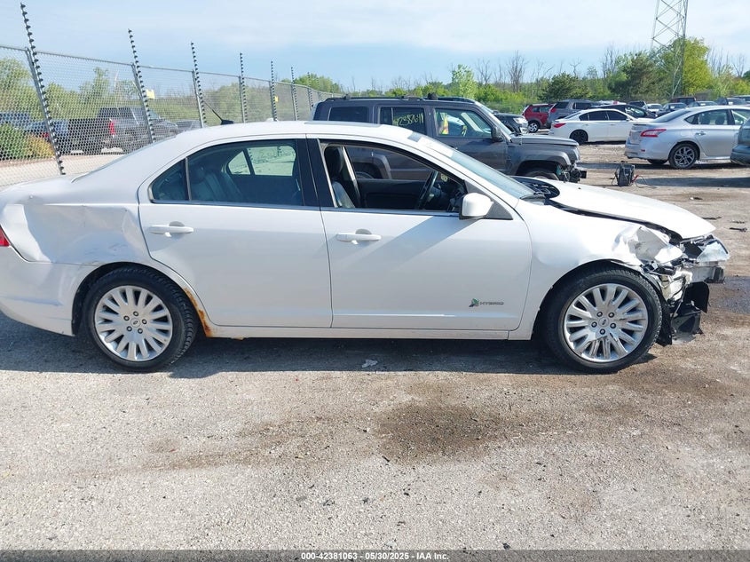 2012 FORD FUSION VIN: 3FADP0L38CR255511