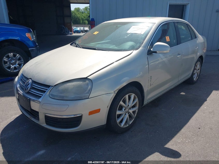 2010 VOLKSWAGEN JETTA VIN: 3VWRZ7AJ9AM115141