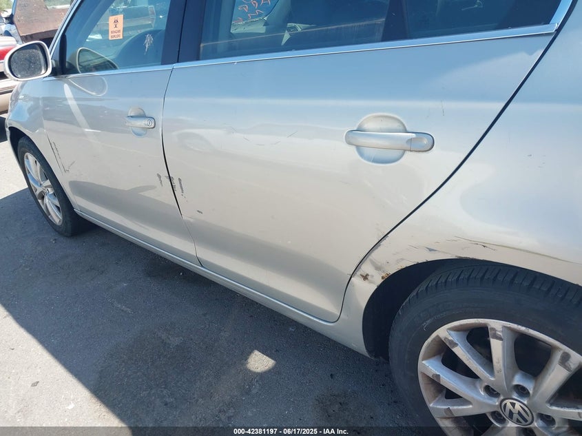 2010 VOLKSWAGEN JETTA VIN: 3VWRZ7AJ9AM115141