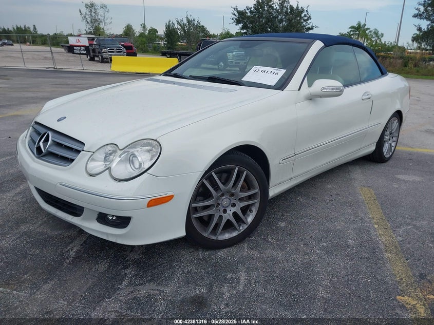 2009 MERCEDES-BENZ CLK 350 VIN: WDBTK56FX9T105106
