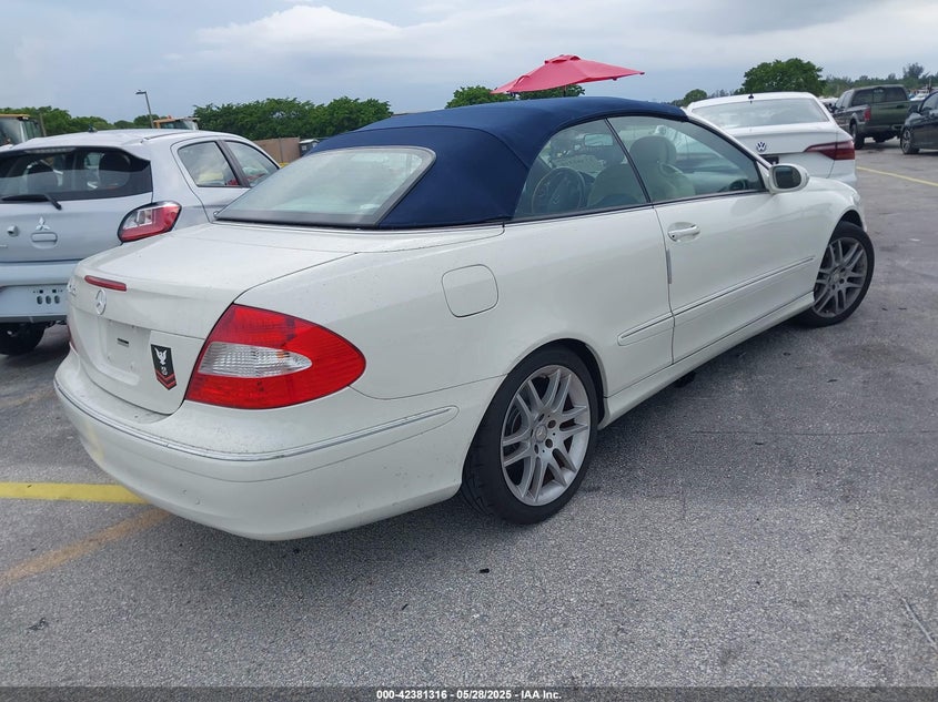 2009 MERCEDES-BENZ CLK 350 VIN: WDBTK56FX9T105106