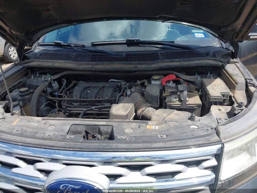 VIN 1FM5K7D8XJGC53906 2018 FORD EXPLORER XLT