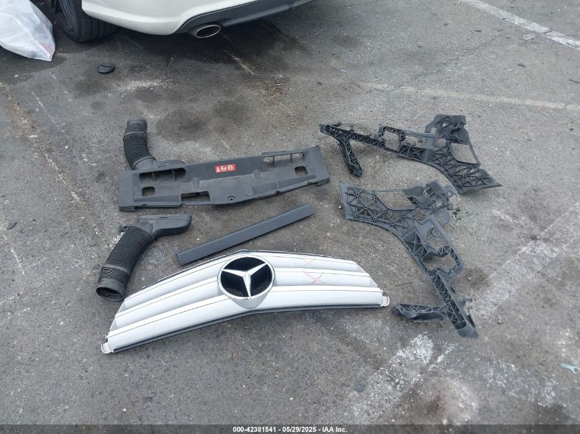 2009 Mercedes-Benz C 300 Luxury/Sport VIN: WDDGF54X09F200832 Lot: 42381541