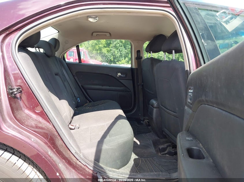 2011 FORD FUSION VIN: 3FAHP0HA0BR229430
