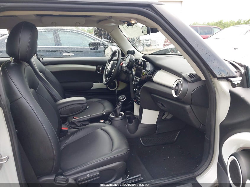 2017 MINI HARDTOP VIN: WMWXP5C34H2D16935