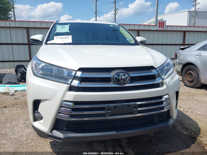 2017 TOYOTA HIGHLANDER LIMITED - 5TDYZRFH4HS230188