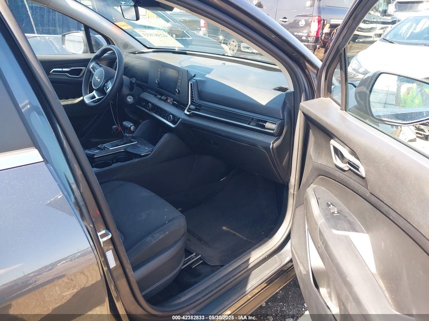 2023 KIA SPORTAGE LX - KNDPUCAF0P7165295