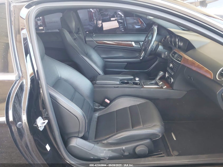 2014 MERCEDES-BENZ C 250 VIN: WDDGJ4HB4EG160511