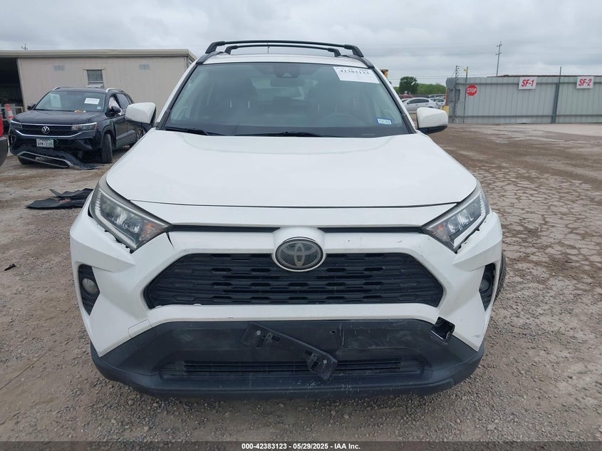 2019 TOYOTA RAV4 XLE PREMIUM - JTMC1RFV3KD003343