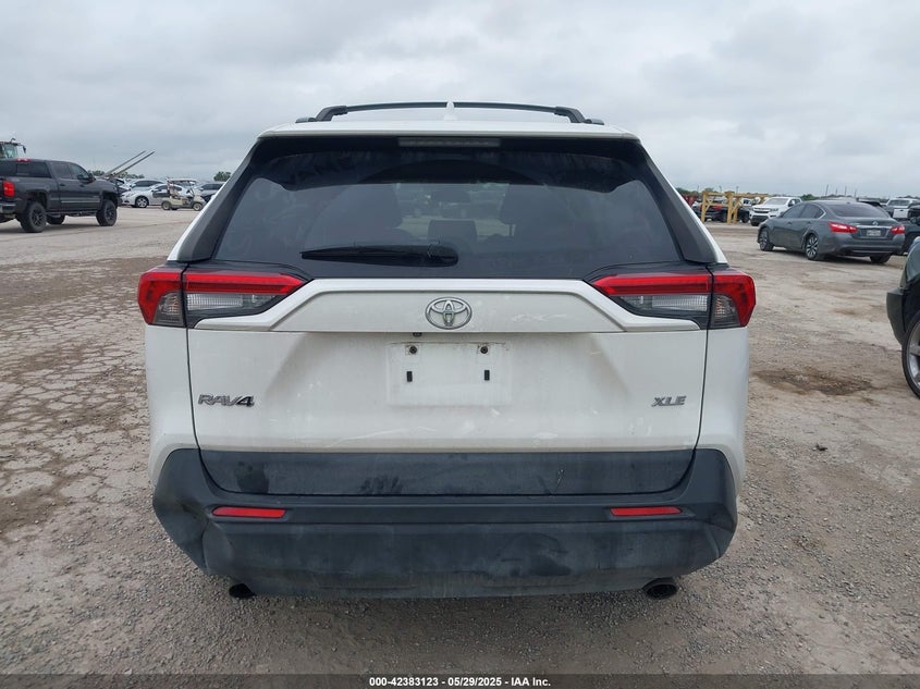 2019 TOYOTA RAV4 XLE PREMIUM - JTMC1RFV3KD003343