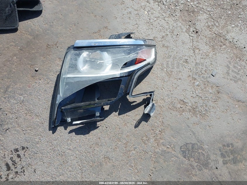 2018 Chevrolet Suburban Lt VIN: 1GNSCHKC4JR111130 Lot: 42383199