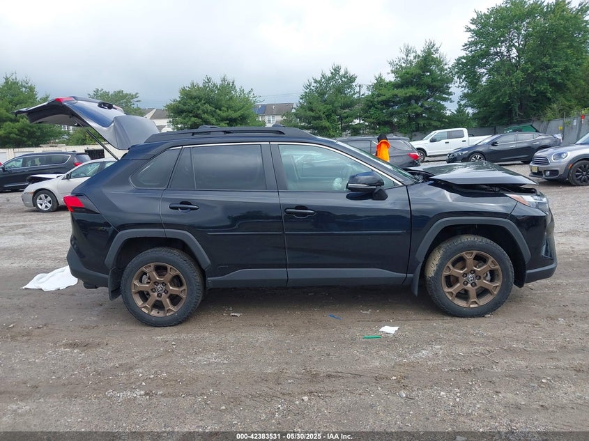 VIN 2T3UWRFV7PW163872 2023 TOYOTA RAV4 HYBRID WOODLAND EDITION