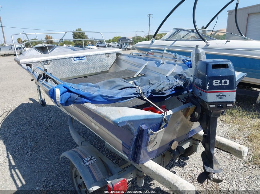 2001 VALCO FISHING ALUMINUM auction photo 6