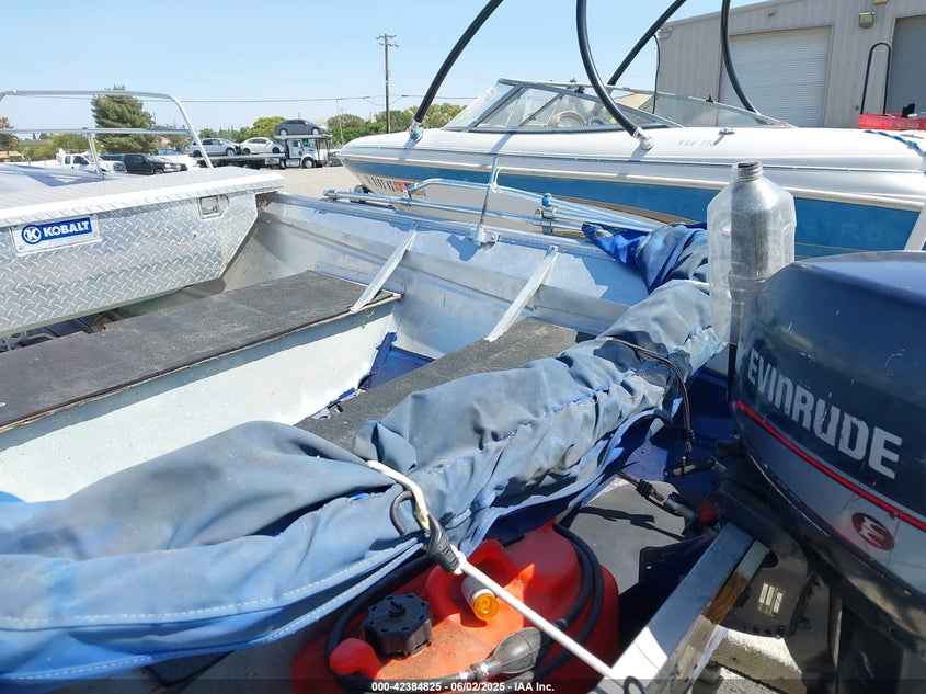 2001 VALCO FISHING ALUMINUM auction photo 7