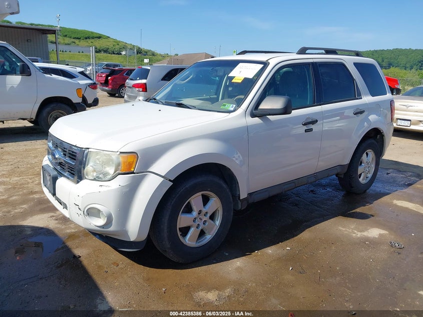 2009 FORD ESCAPE VIN: 1FMCU93G89KA82202