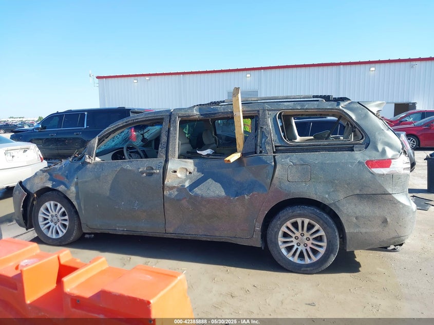 2013 Toyota Sienna Xle V6 8 Passenger VIN: 5TDYK3DC5DS285011 Lot: 42385888