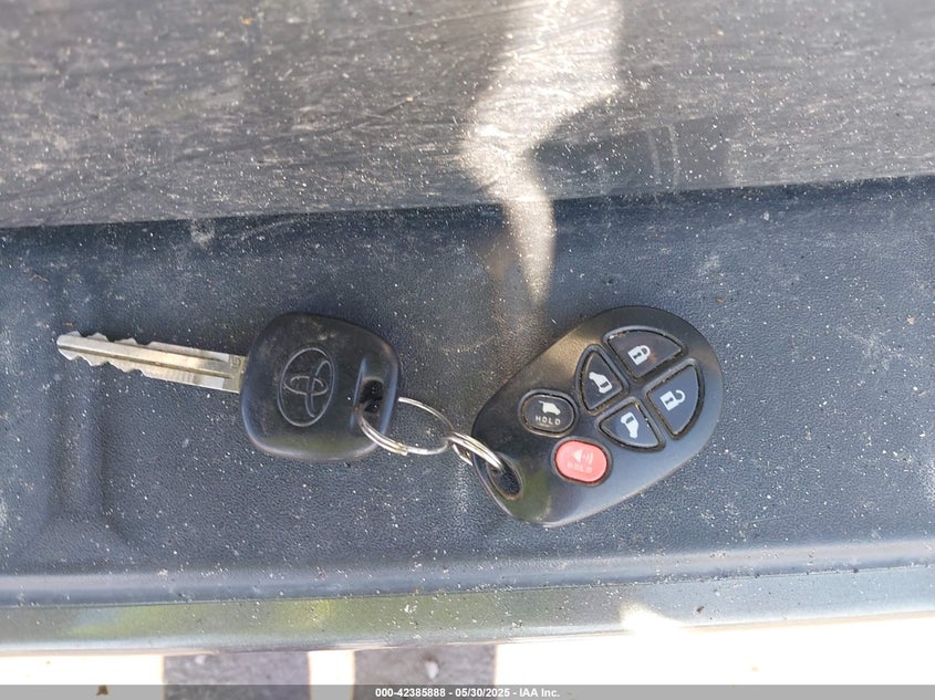 2013 Toyota Sienna Xle V6 8 Passenger VIN: 5TDYK3DC5DS285011 Lot: 42385888