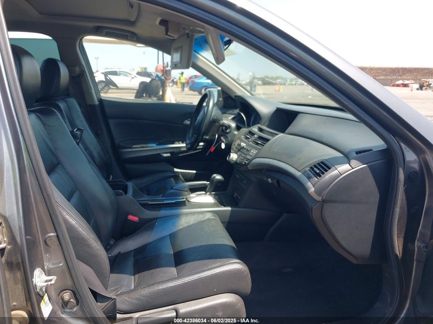 2008 HONDA ACCORD VIN: 1HGCP26898A156529