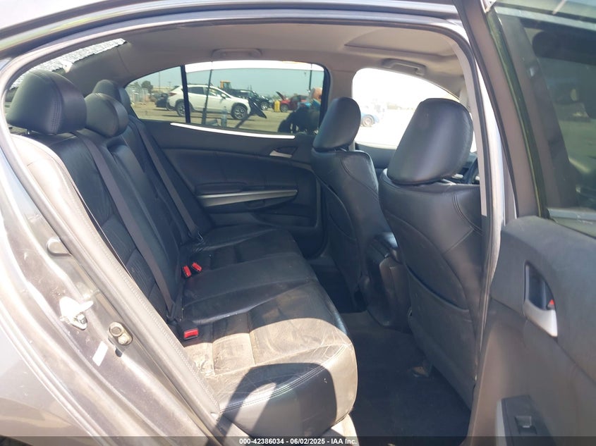 2008 HONDA ACCORD VIN: 1HGCP26898A156529