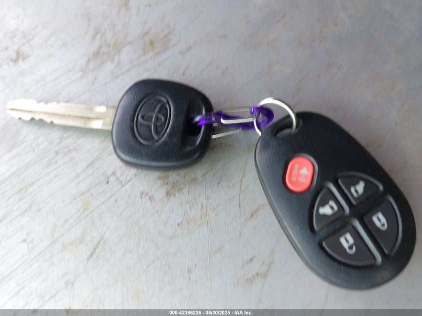 2019 TOYOTA SIENNA VIN: 5TDJZ3DC1KS223793