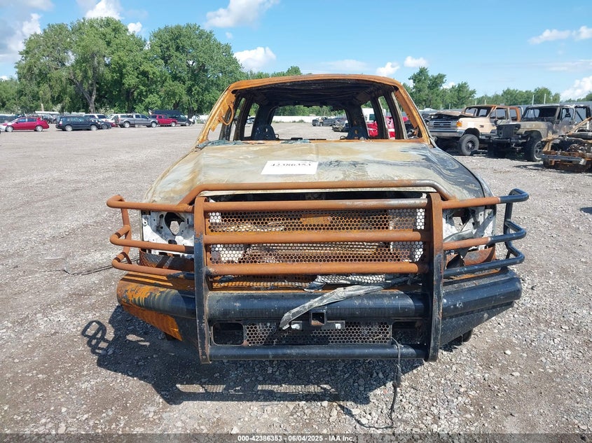 2002 Ford Excursion Limited VIN: 1FMSU43F12EB34389 Lot: 42386353