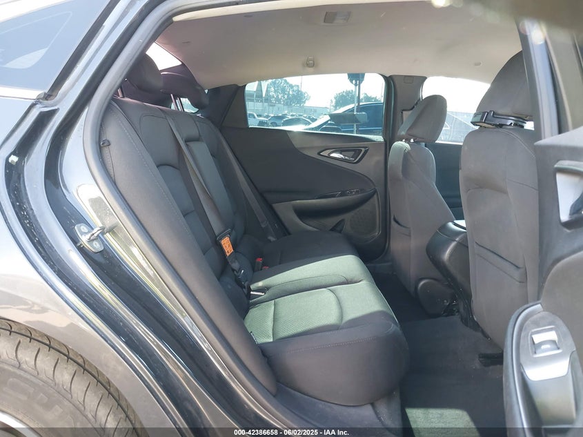 2017 CHEVROLET MALIBU VIN: 1G1ZB5ST2HF271939