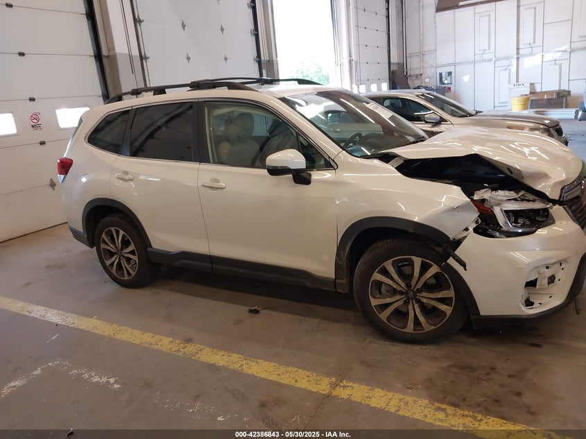 2021 SUBARU FORESTER LIMITED - JF2SKAUC8MH515348