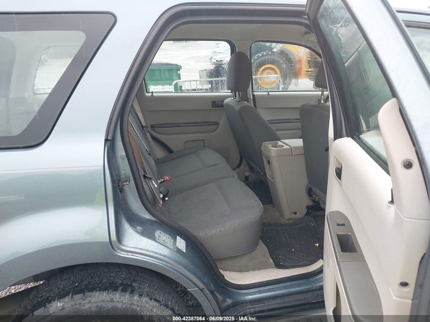 2010 FORD ESCAPE VIN: 1FMCU0C72AKC68835