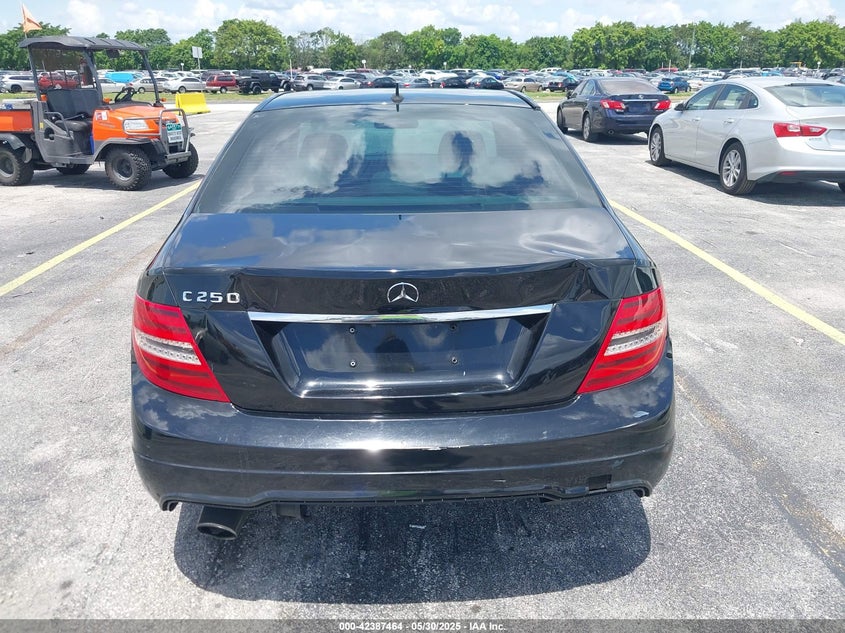 2014 MERCEDES-BENZ C 250 - WDDGF4HB7ER314537