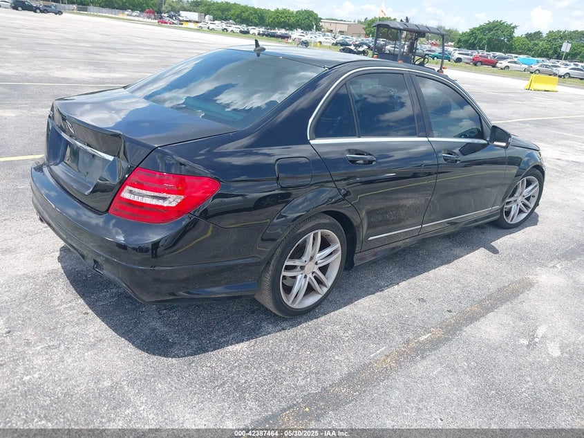 2014 MERCEDES-BENZ C 250 - WDDGF4HB7ER314537
