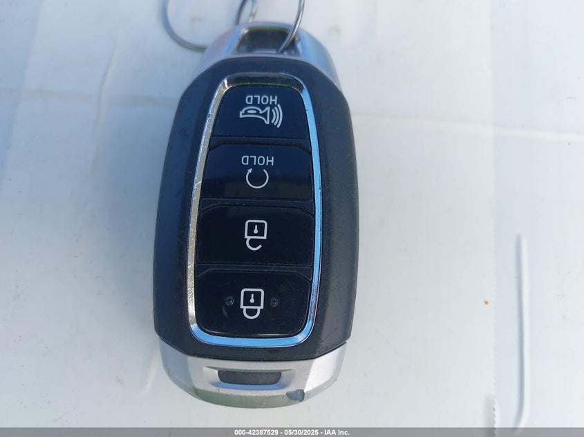 2023 HYUNDAI VENUE LIMITED - KMHRC8A34PU212064