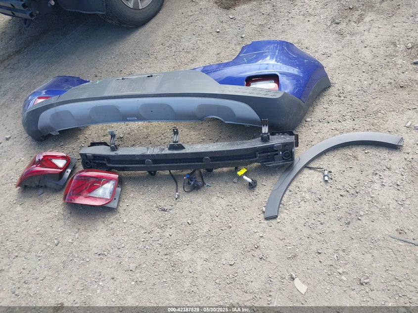 2023 HYUNDAI VENUE LIMITED - KMHRC8A34PU212064