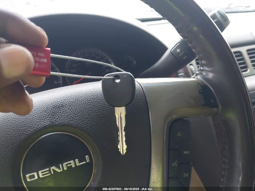 2008 GMC Yukon Denali VIN: 1GKEC638X8J186173 Lot: 42387883