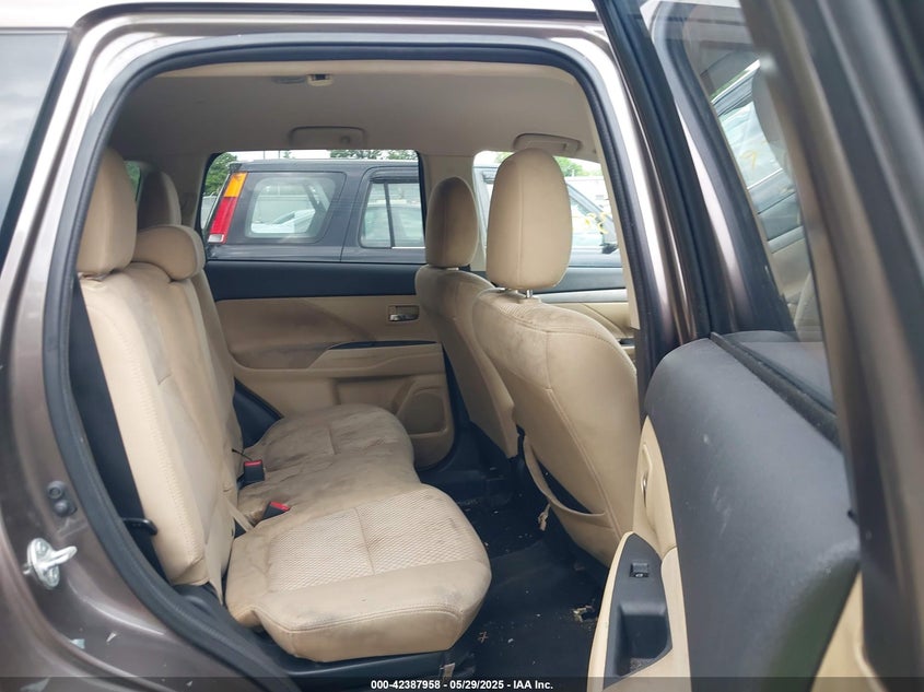 2018 MITSUBISHI OUTLANDER VIN: JA4AD3A34JZ065816