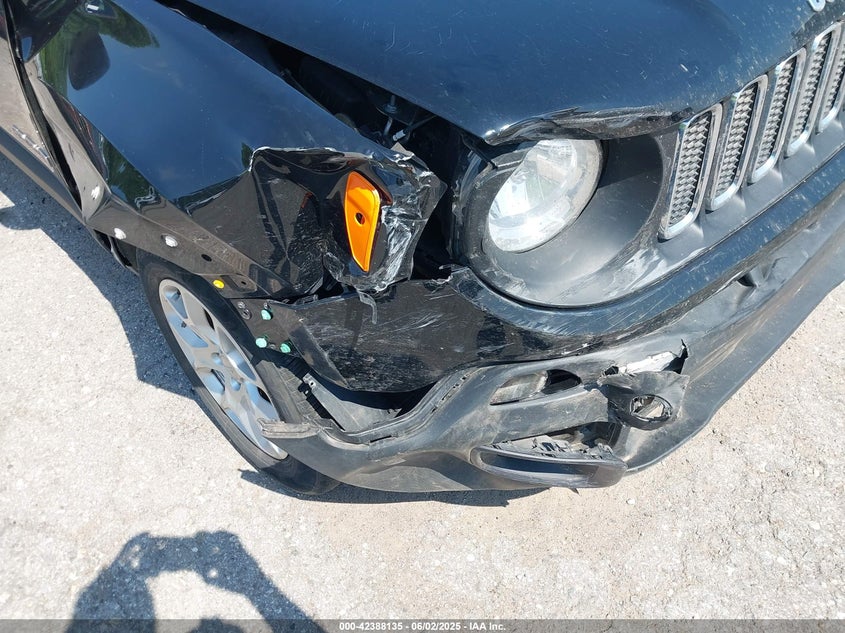 2017 JEEP RENEGADE LATITUDE 4X4 - ZACCJBBB1HPG39305