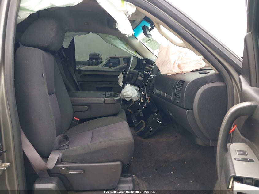 2013 CHEVROLET SILVERADO 1500 LT - 1GCRKSE77DZ119670