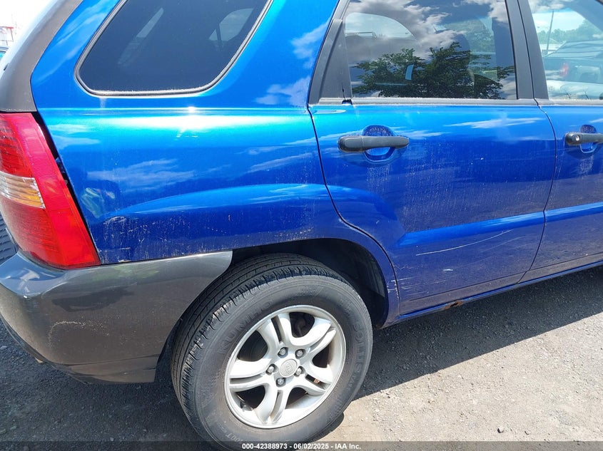 2007 KIA SPORTAGE VIN: KNDJF723277303270