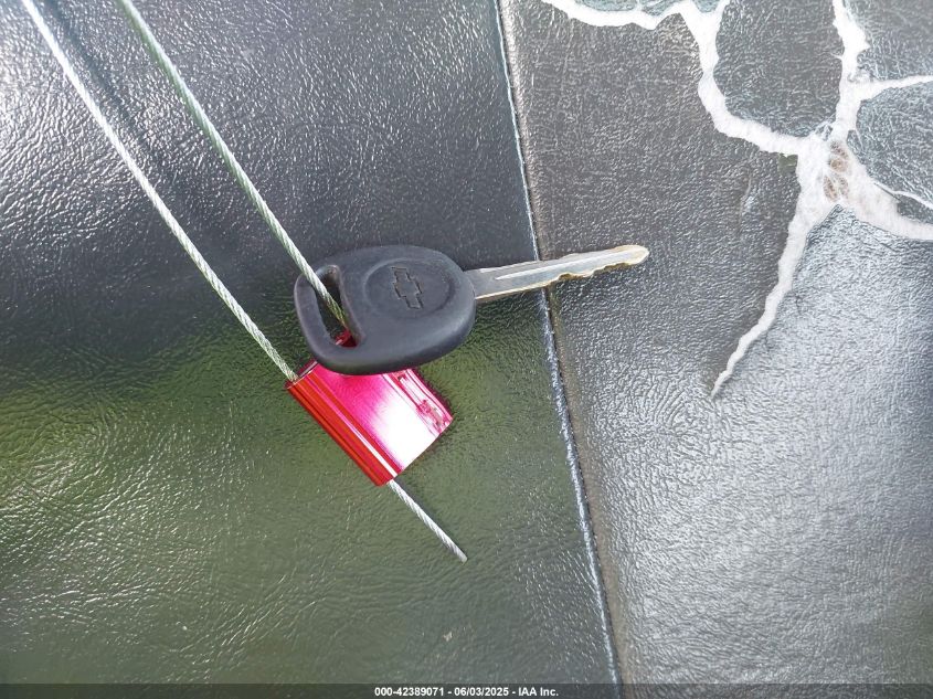 2000 Chevrolet Silverado 1500 VIN: 1GCEC14V7YE317779 Lot: 42389071