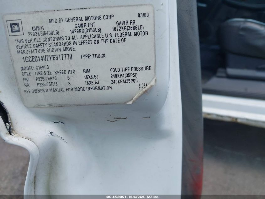 2000 Chevrolet Silverado 1500 VIN: 1GCEC14V7YE317779 Lot: 42389071