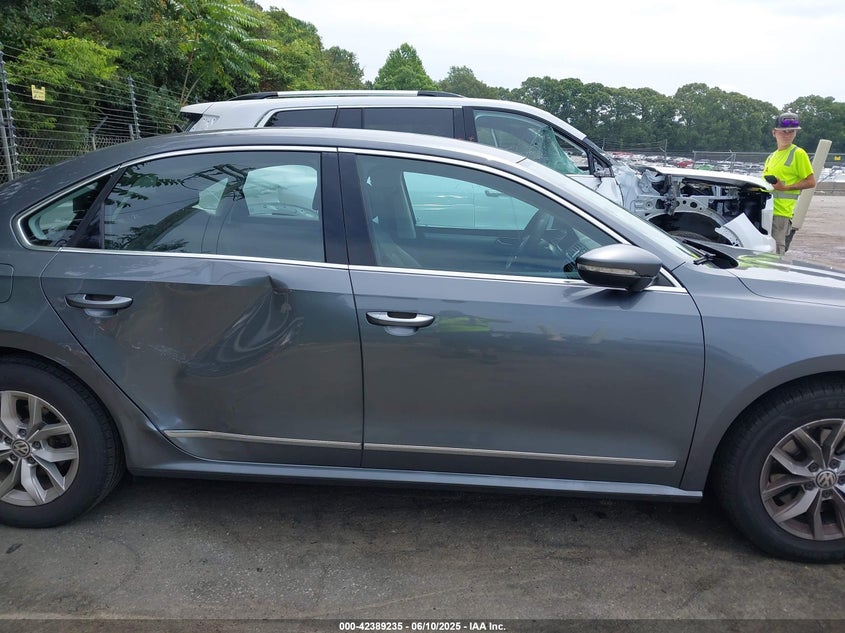 2017 VOLKSWAGEN PASSAT S - 1VWAT7A38HC077932