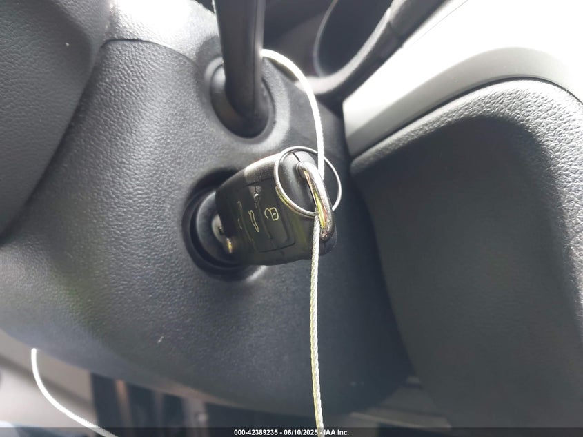 2017 VOLKSWAGEN PASSAT S - 1VWAT7A38HC077932