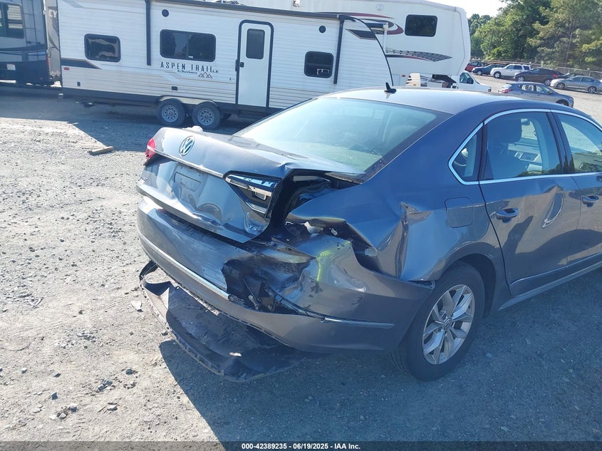 2017 VOLKSWAGEN PASSAT S - 1VWAT7A38HC077932