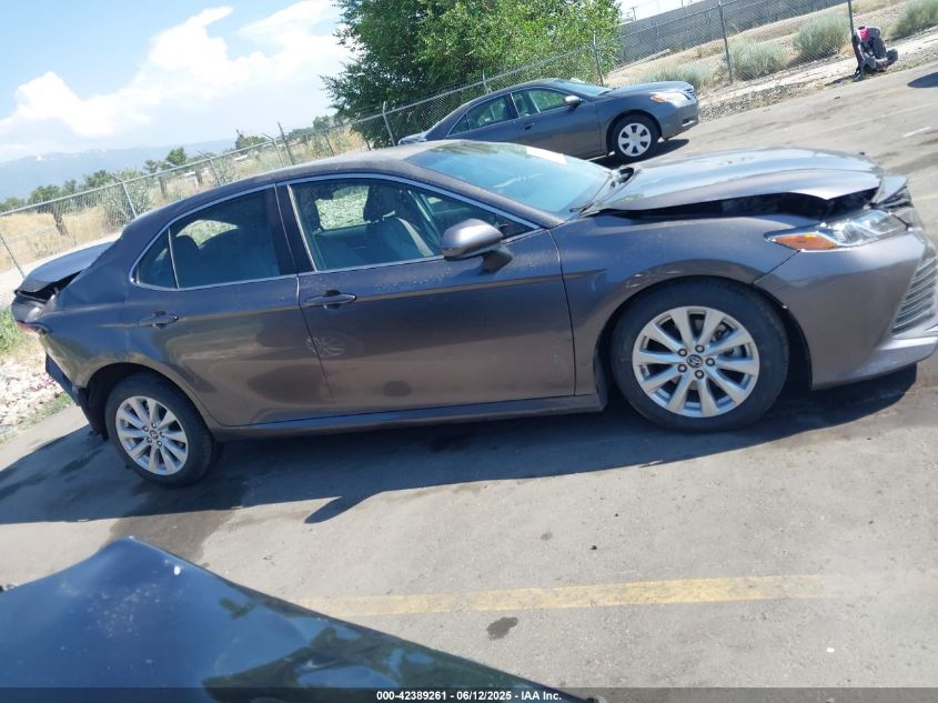 2018 Toyota Camry Le VIN: 4T1B11HK2JU039356 Lot: 42389261