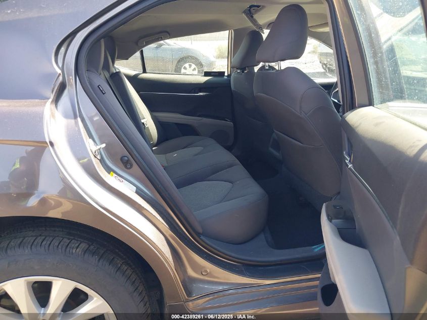 2018 Toyota Camry Le VIN: 4T1B11HK2JU039356 Lot: 42389261